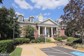 1591 Spring Gate Dr., Unit 3406 in McLean, VA - Building Photo - Building Photo