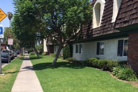 Lafayette Apartments in Garden Grove, CA - Building Photo