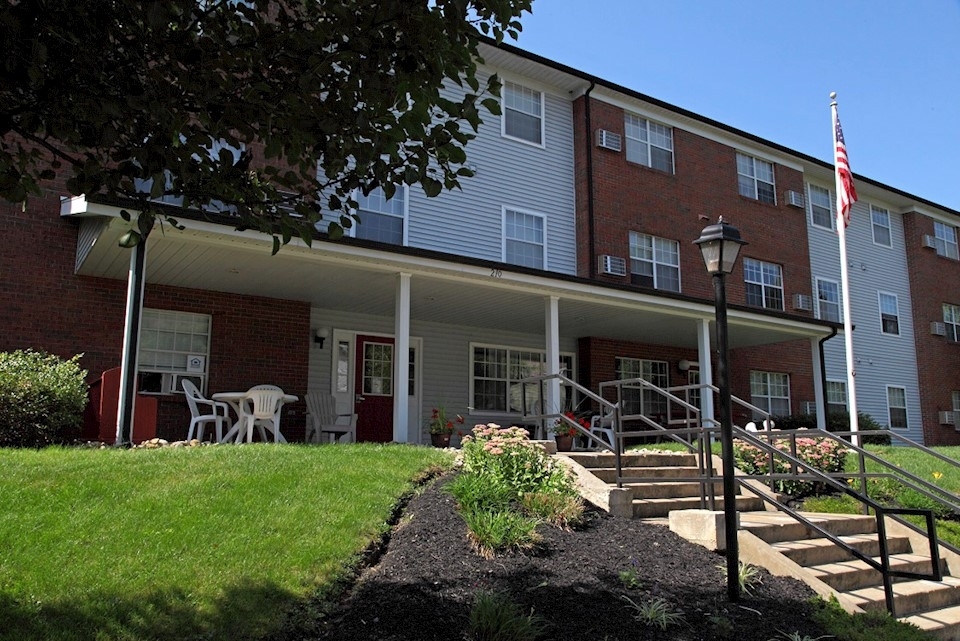 TAYLOR PLACE - CROOKSVILLE in Crooksville, OH - Building Photo