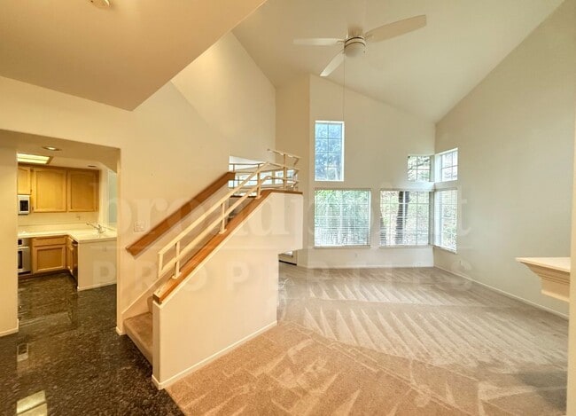 12640 Springbrook Dr in San Diego, CA - Building Photo - Building Photo