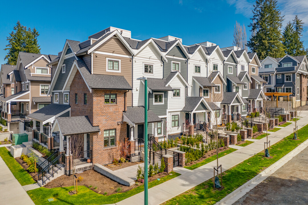 Avana Townhomes at Cottonwood Park in Coquitlam, BC - Building Photo