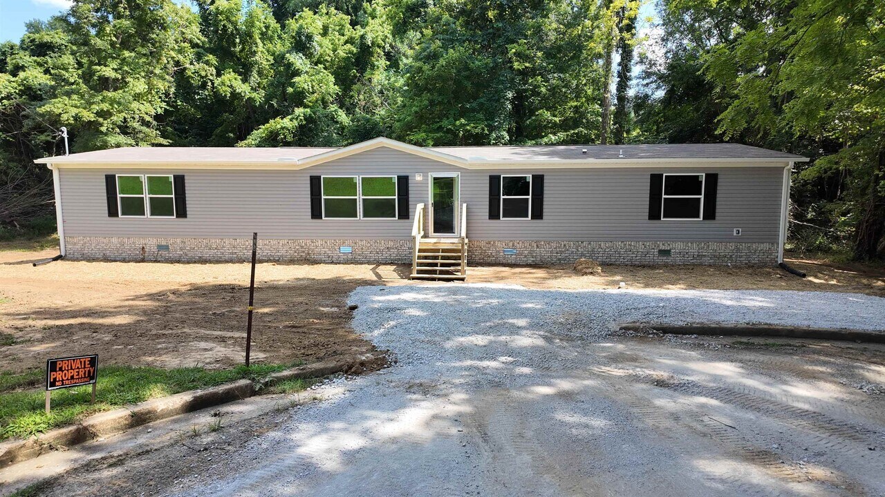 208 Marcy Cove in Ripley, TN - Building Photo