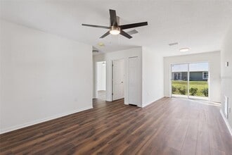 1073 N Rockingham Ave in Tavares, FL - Building Photo - Building Photo