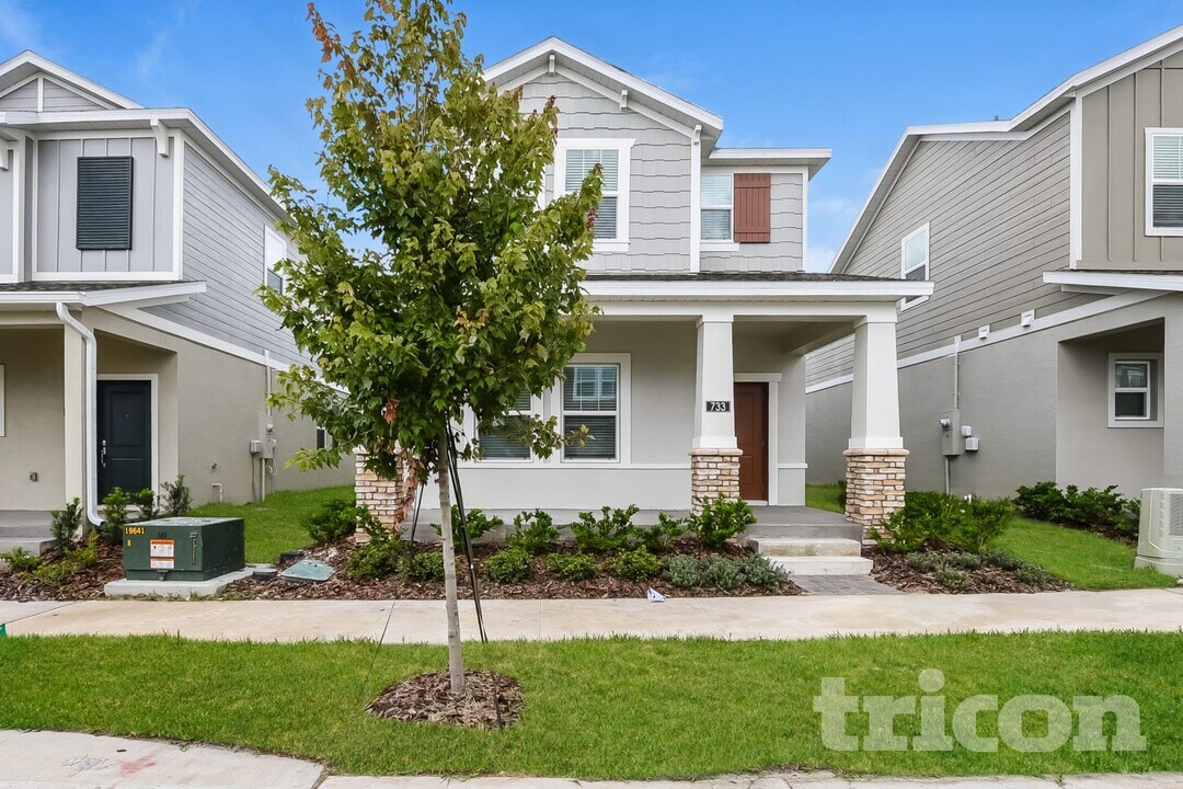 733 Honeyrock St in Debary, FL - Building Photo