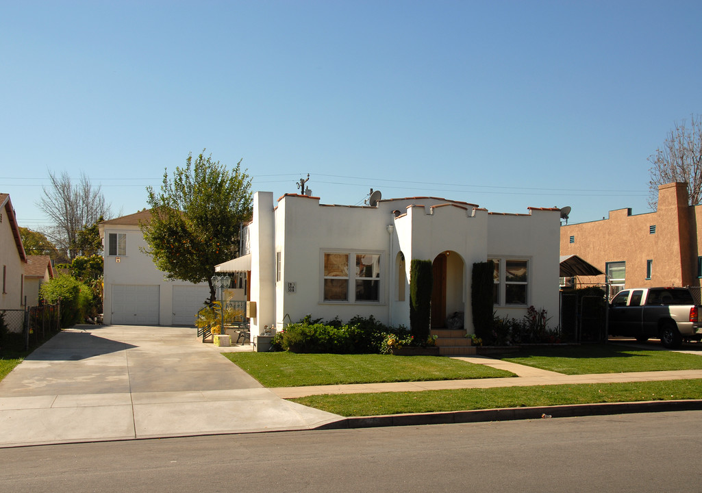 28-281/2 Los Higos St in Alhambra, CA - Building Photo