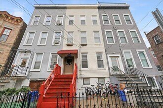 155a Sherman Ave in Jersey City, NJ - Building Photo - Building Photo