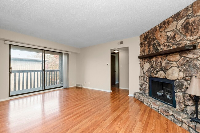 13616 Lamon Ave in Crestwood, IL - Building Photo - Building Photo