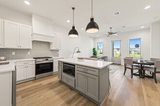 315 Sandstone Ave in Scott, LA - Building Photo - Building Photo