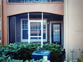 5560 Metrowest Blvd in Orlando, FL - Building Photo - Building Photo