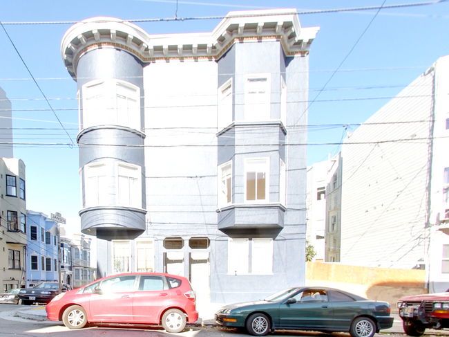 842 Greenwich St in San Francisco, CA - Building Photo - Building Photo