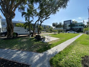10 N Palmway in Lake Worth Beach, FL - Building Photo - Building Photo