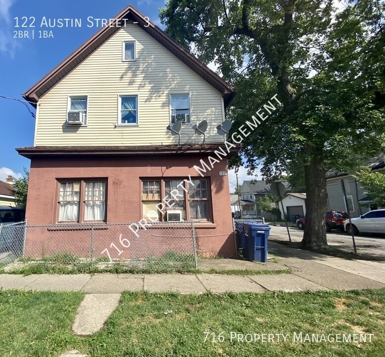 122 Austin St in Buffalo, NY - Building Photo