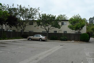 Monteria Village in Santa Barbara, CA - Foto de edificio - Building Photo