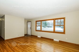 2273 Sierra Dr in White Bear Lake, MN - Building Photo - Building Photo