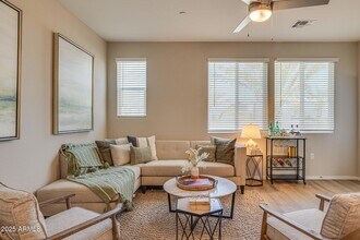 16830 N 141st Ave in Surprise, AZ - Foto de edificio - Building Photo