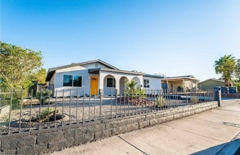 3627 E Gold Mist Ave in Las Vegas, NV - Building Photo - Building Photo