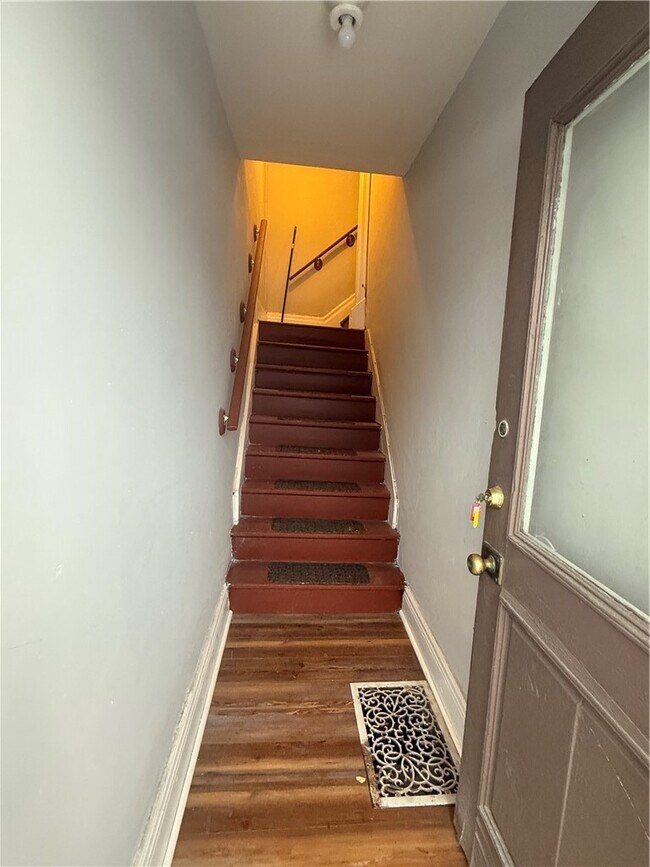 1042 Monroe Ave in Rochester, NY - Building Photo - Building Photo