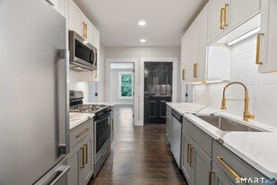 492 Lombard St in New Haven, CT - Building Photo