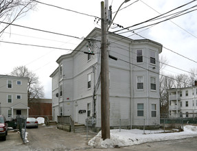 28 Ellsworth St in Brockton, MA - Building Photo - Building Photo