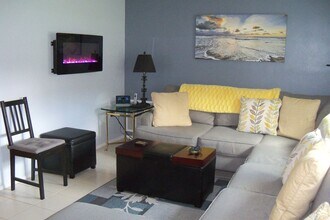 2365 Gallagher Ave in Spring Hill, FL - Building Photo - Building Photo