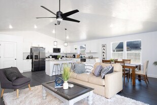 16668 NW 191st Way in High Springs, FL - Building Photo