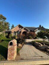 535 W Decatur Ave in Clovis, CA - Building Photo - Building Photo