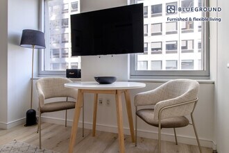 70 W 45th St in New York, NY - Building Photo - Building Photo