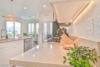 11290 Hidden Peak Ave in Las Vegas, NV - Building Photo - Building Photo