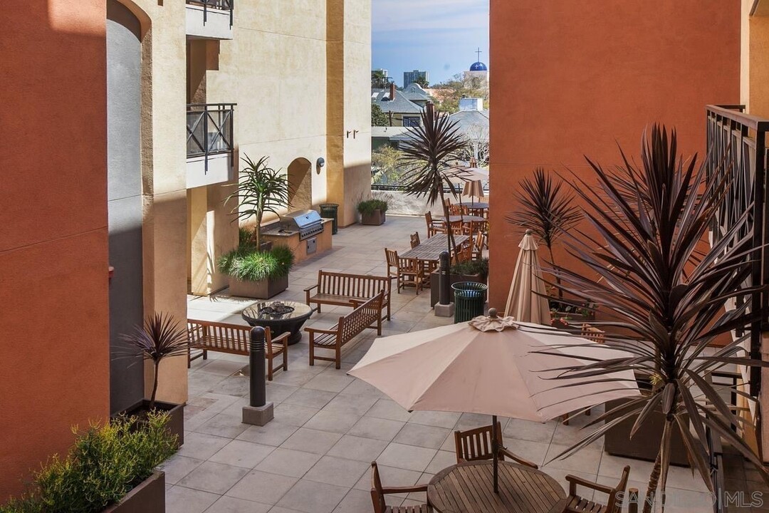 3650 5th Ave, Unit 211 in San Diego, CA - Foto de edificio