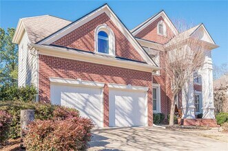 927 Laurel Wood Ct in Canton, GA - Foto de edificio - Building Photo