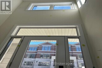 33 Millman Ln in Richmond Hill, ON - Building Photo - Building Photo