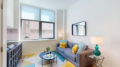 1085 Commonwealth Ave, Unit 104P in Boston, MA - Foto de edificio - Building Photo
