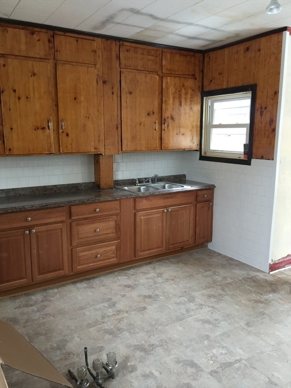 123 Danforth St-Unit -1S in Fall River, MA - Building Photo - Building Photo