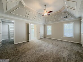 593 Red Tip Ln in Loganville, GA - Building Photo - Building Photo
