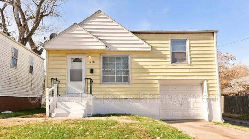 3748 N 43rd St in Omaha, NE - Building Photo