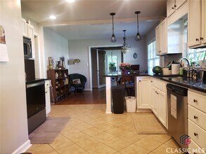205 Gran Ellen Dr in Athens, GA - Building Photo - Building Photo