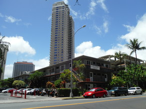 Moana Vista Apartments in Honolulu, HI - Building Photo - Building Photo