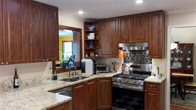 2901 Victoria Dr in Marietta, GA - Building Photo - Building Photo