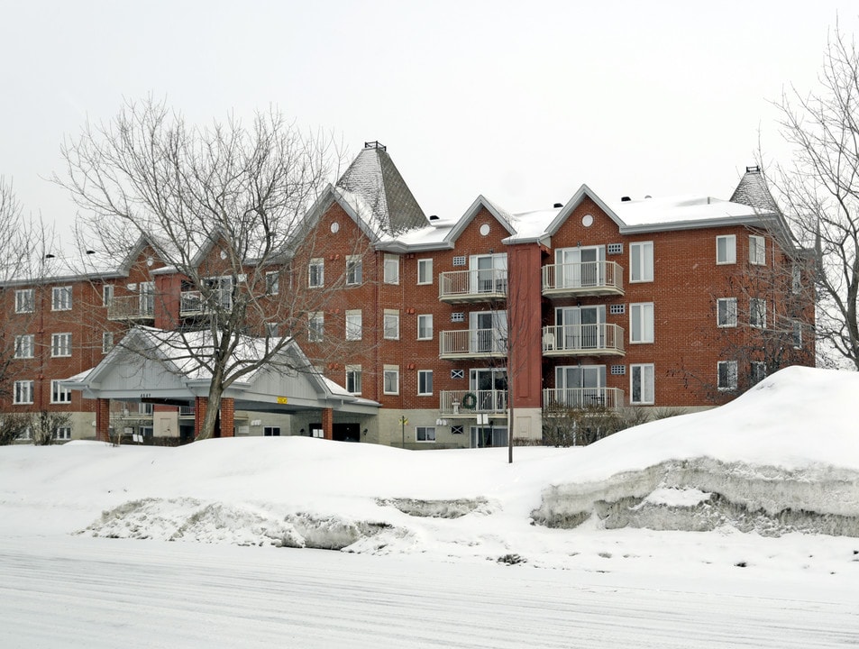 4849 Harry-Worth in Montréal, QC - Building Photo