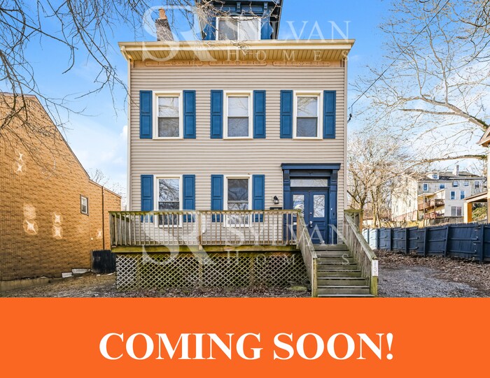 1135 Buente St in Pittsburgh, PA - Building Photo