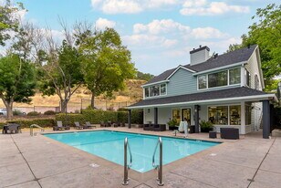 Deer Valley in San Rafael, CA - Building Photo