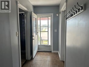1695 Howard Ave in Windsor, ON - Building Photo - Building Photo