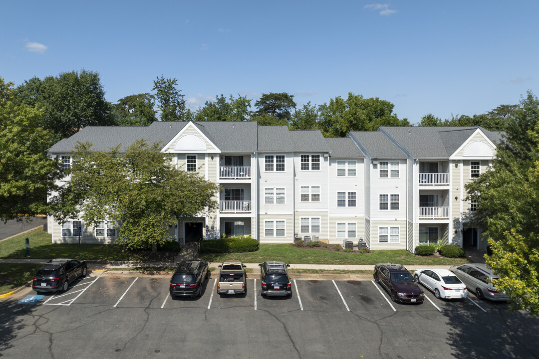 Acclaim at Sterling in Sterling, VA - Building Photo