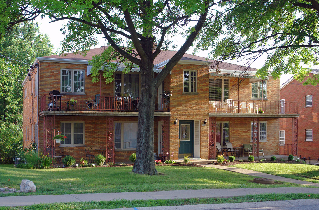 43 Hollywoods Dr in Fort Thomas, KY - Building Photo