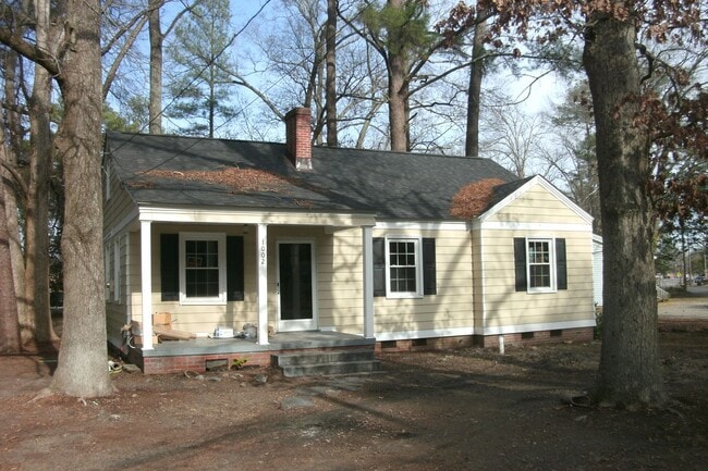 property at 1002 W Haven Blvd