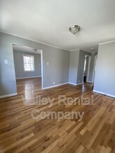 33 High St in Agawam, MA - Building Photo - Building Photo