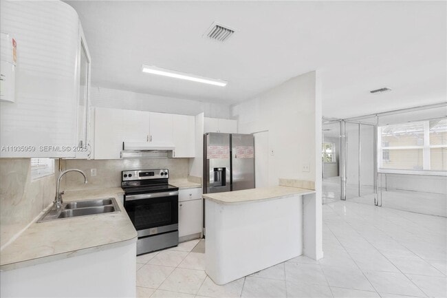 1130 NW 58th Terrace in Miami, FL - Building Photo - Building Photo