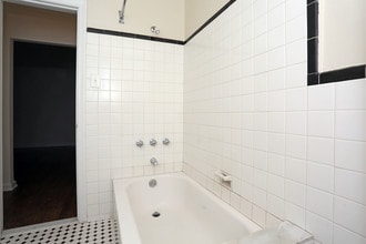 Jericho Manor Apartments in Jenkintown, PA - Building Photo - Interior Photo