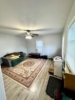 145 Hunts Ave in Pawtucket, RI - Building Photo