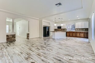 9992 Mills Reef Ct, Unit 3102 in Las Vegas, NV - Building Photo